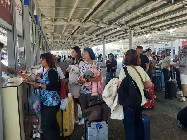 antalya-havalimani-ilk-10a-girdi-1789990818448.jpg