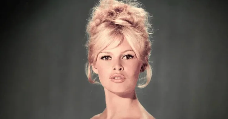 Muhafazakâr bir evden küresel sahneye