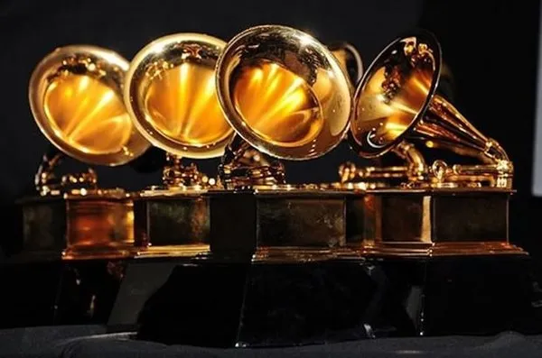 2017 Grammy ödülleri sahiplerini buldu