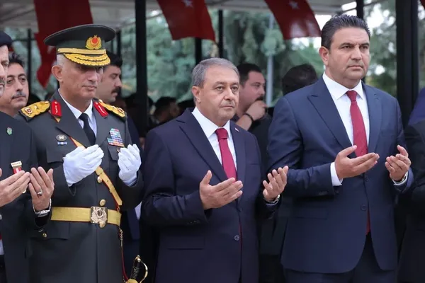 sanliurfada-29-ekim-coskusu-osmanbey-sehitligindeki-torenle-basladi-1793196949216.jpg