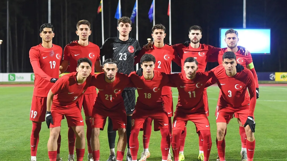 Ümit Milli Futbol Takımı’nın Hırvatistan maçının aday kadrosu açıklandı Ümit Milli Futbol Takımı’nın Hırvatistan maçının aday kadrosu açıklandı