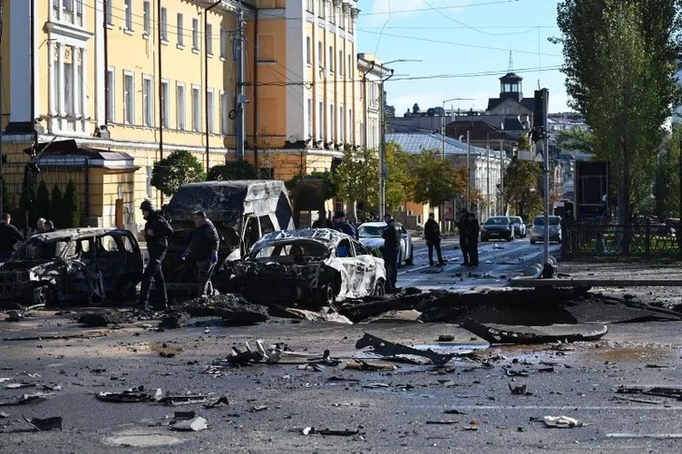 Kiev’e yağan bombalar sonrası Zelenskiy’den gözdağı: İlk hedefleri belli