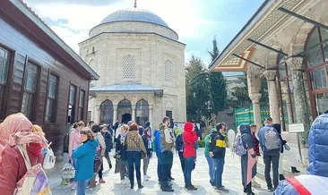 Hürrem Sultan kabri başında anıldı