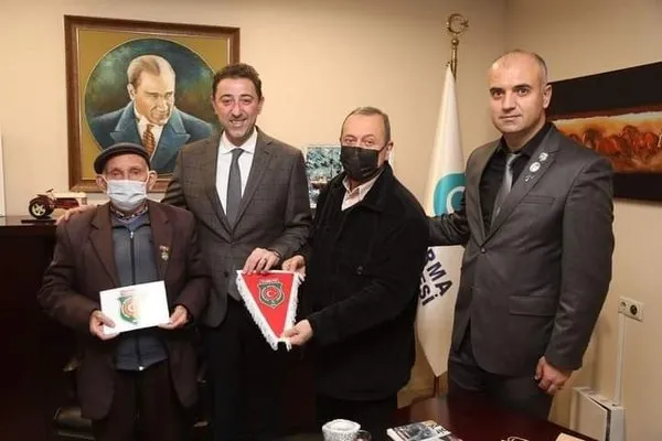Bandırma Belediye Başkanı Tosun, şehit babasının sorununun çözülmesi talimatı verdi