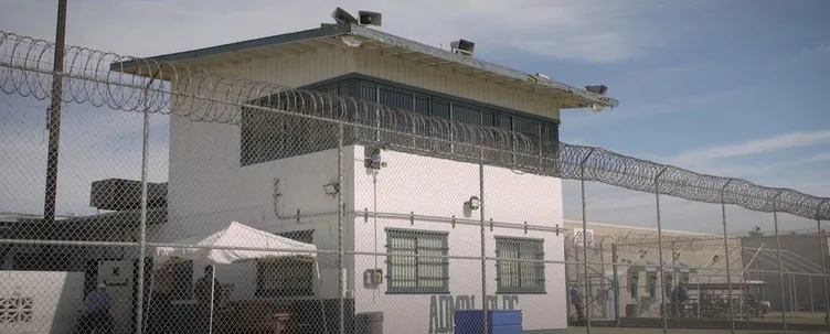 LGBT lobisine savaş açan Trump yeni uygulamayı duyurdu: Trans mahkumlar oraya geri gönderiliyor!