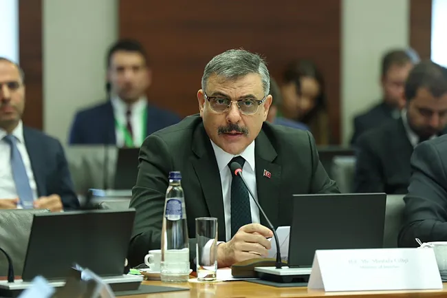 bakan-ciftciden-brukselde-terorle-mucadele-mesaji-orgutler-arasinda-herhangi-bir-ayrim-yapilmamali-1792508317774.jpg Bakan Çiftçi'den Brüksel'de terörle mücadele mesajı: Örgütler arasında herhangi bir ayrım yapılmamalı