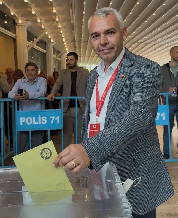 yeni-partide-demokrasi-krizi-il-genel-meclis-uyesi-rest-cekti-1791279042888.jpg