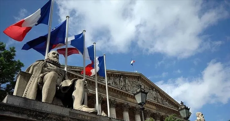 Fransa’da hükümet tasarıyı mecliste oylamadan geçirdi! Muhalefet tepki gösterdi