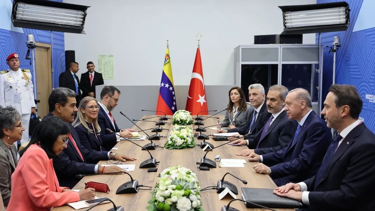 Başkan Recep Tayyip Erdoğan Tataristan'da Maduro ile görüştü