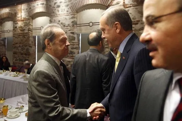 Erdoğan edebiyatçılarla buluştu