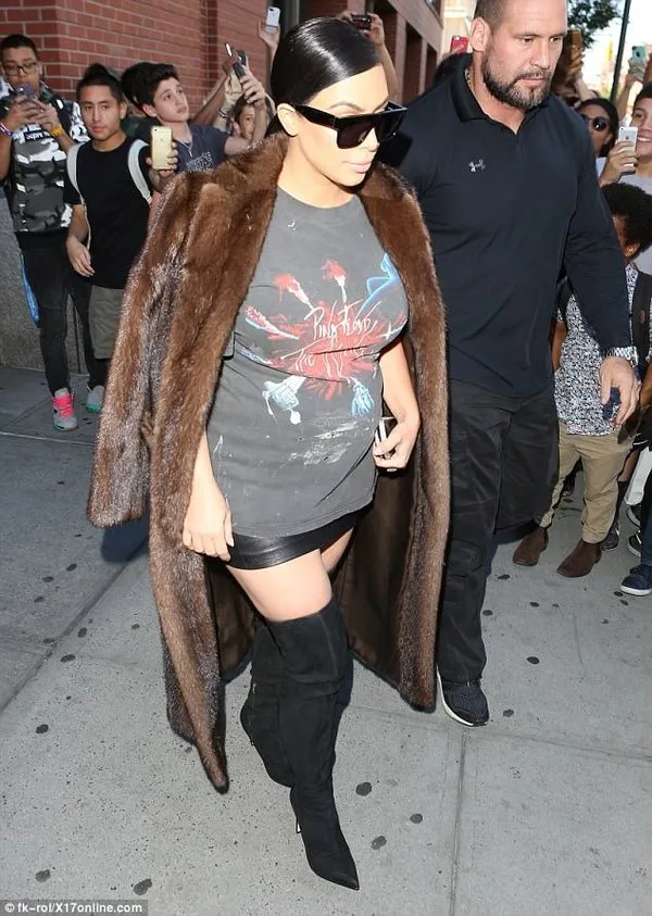 Kim Kardashian kürk sezonunu açtı!