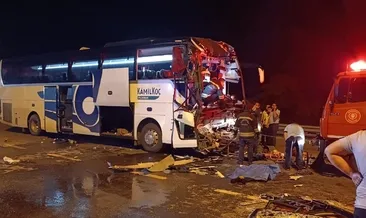 Otobüs TIR’la çarpıştı: 2 ölü, 22 yaralı