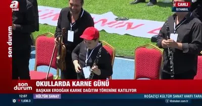 Başkan Erdoğan ile klarnet çalan minik öğrenci arasında samimi anlar | Video