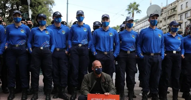 Yunanistan’da ’17 Kasım’ protestolarına polis müdahale etti