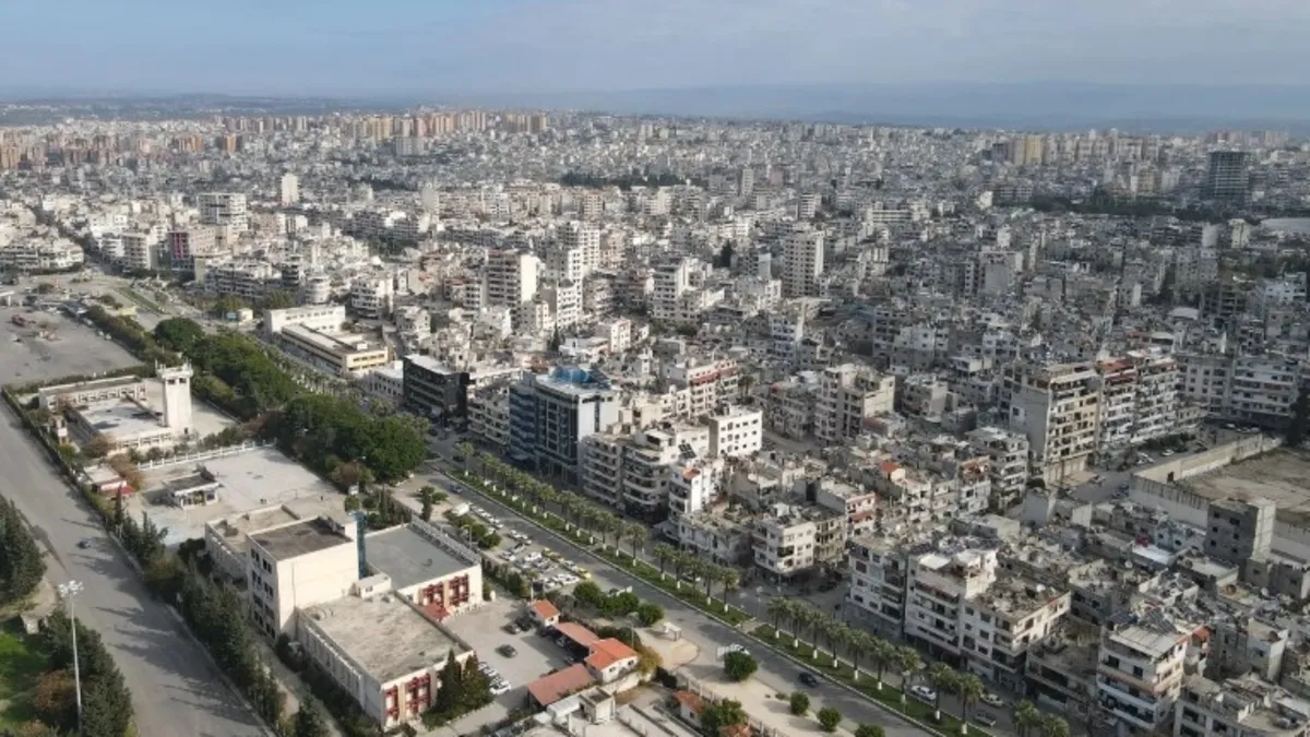 Lazkiye’de alarm: Kent genelinde sokağa çıkma yasağı ilan edildi Lazkiye’de alarm: Kent genelinde sokağa çıkma yasağı ilan edildi