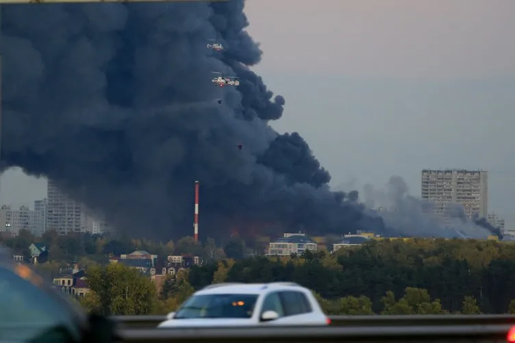 Moskova’da alışveriş merkezinde büyük yangın!