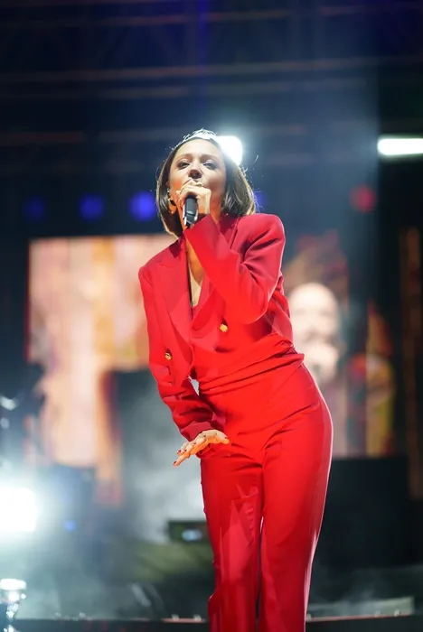 Saçlarını yumurta sarısına boyatan Zeynep Bastık’ın fotoğrafını gören gözlerine inanamadı! Pişmanlığım diyerek paylaştı