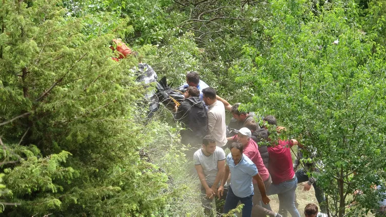 20 saatlik ölüm kalım savaşı: 500 metreden uçmuşlar!