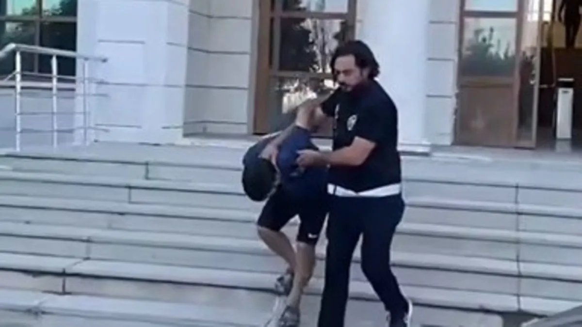 Kırıkhan'da eşini çocuklarının gözü önünde darp eden şüpheli gözaltında.