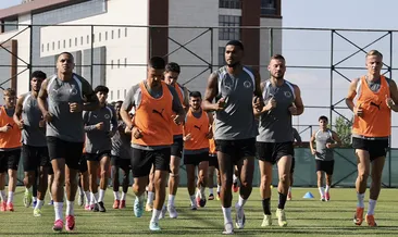 Alanyaspor, Burdur’da kampa girdi!