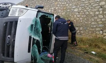 Van’da yolcu minibüsü devrildi: Çok sayıda yaralı var!