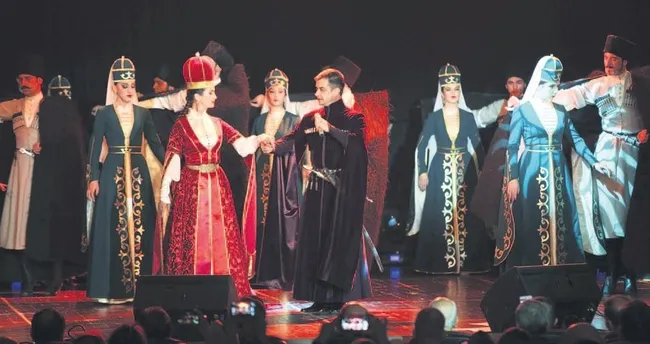 Nahush Cherim’den 3 saatlik solo şov