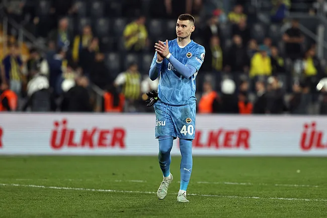 son-dakika-haberi-fenerbahce-transfer-planini-belirledi-yildiz-yagacak-1742677603566.jpeg