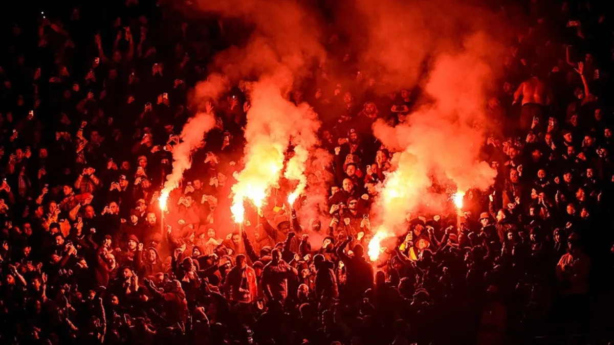 Tribünler aslan gibi