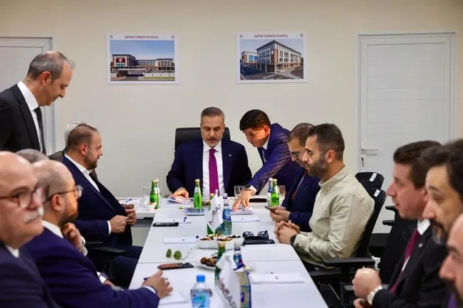 bakan-fidan-katar-turk-okulunun-insaatini-ziyaret-etti-1778608320067.jpg