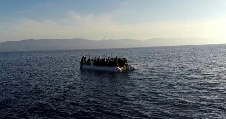 Yunanistan’ın ölüme terk ettiği 53 kaçak göçmeni Sahil Güvenlik kurtardı