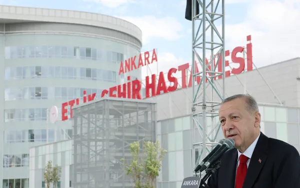 son-dakika-etlik-sehir-hastanesi-acildi-baskan-erdogan-bu-100-yil-turkiyenin-100-yili-olacak-1664367330991.jpg