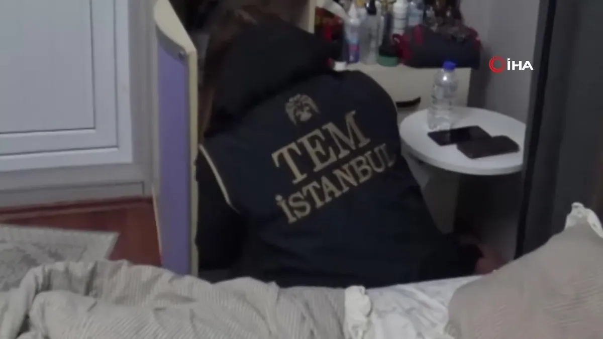 İstanbul merkezli 16 ilde DEAŞ operasyonu: Örgütü fonlayan 43 şüpheli yakalandı | Video videosunu izle İstanbul merkezli 16 ilde DEAŞ operasyonu: Örgütü fonlayan 43 şüpheli yakalandı | Video videosunu izle