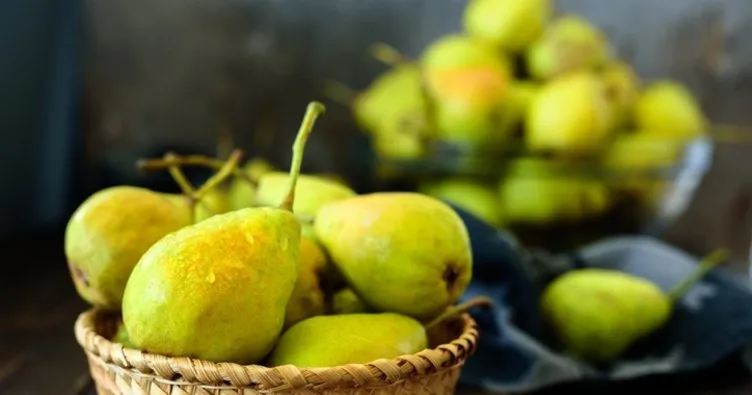 Rüyada Armut Görmek Ne Anlama Gelir? Rüyada Dalında Yeşil Armut Ağacı Görmek Anlamı Nedir?