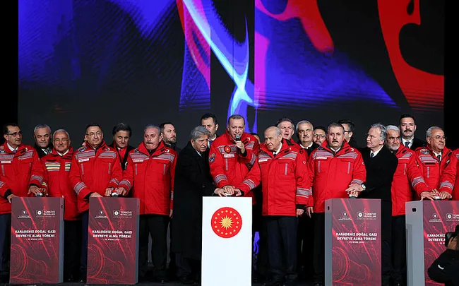 son-dakika-haberi-filyostan-dogal-gaz-mujdesi-baskan-erdogan-isinma-1-ay-mutfak-ve-sicak-su-1-yil-ucretsiz-1682022695338.jpg Son dakika haberi: Filyos'tan doğal gaz müjdesi! Başkan Erdoğan: Isınma 1 ay, mutfak ve sıcak su 1 yıl ücretsiz