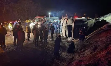 Çankırı'da işçi servisi devrildi: 23 yaralı #cankiri