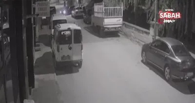 Sivas’ta bir garip olay kamerada: Kaldırım taşını otomobilin camına sapladı | Video