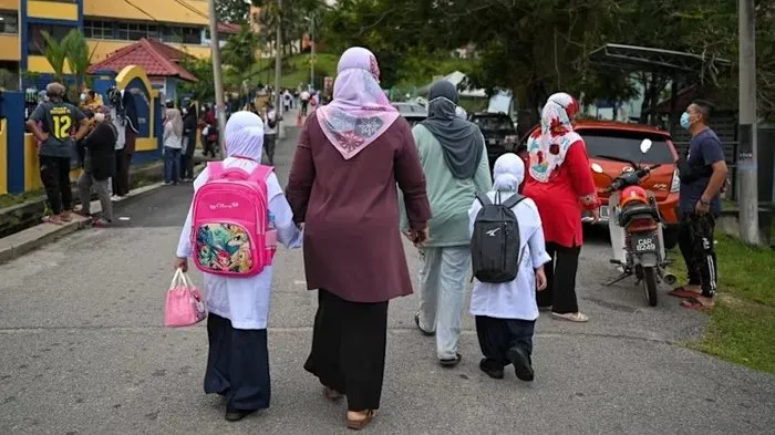 Malezya’da virüs alarmı: Okullarda eğitime ara verildi