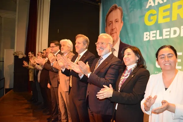 omer-iscinin-tanitim-toplantisina-ak-parti-il-yonetimi-tam-kadro-katildi-1707134541468.jpg