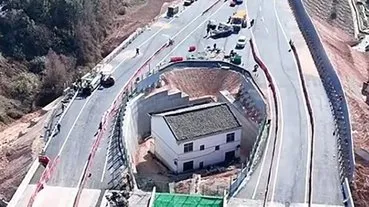  Dünya bu evi konuşmuştu! “Asla satmam” diyen sahibi evini terk etti… Nedeni herkesi şoke ediyor...