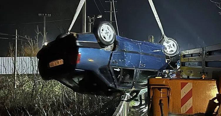 Otomobil çaya uçtu: Baba ve oğlu öldü