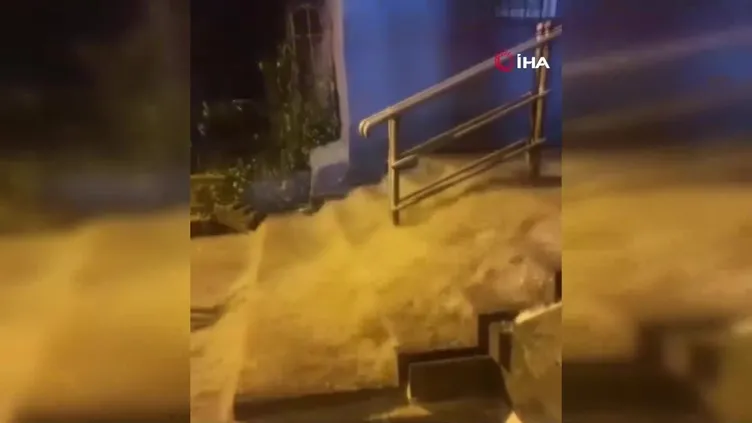 Üsküdar’da sağanak yağış etkili oldu