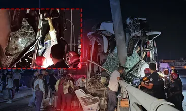 Adana'da feci kaza! Yolcu otobüsü yön tabelasına çarptı: 11 yaralı #adana