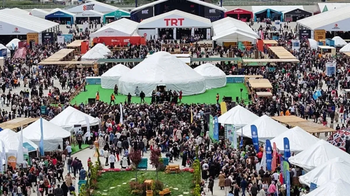 İstanbul’da 8. Etnospor Kültür Festivali’nde en çok ilgi gören branş: Geleneksel Türk Okçuluğu oldu! İstanbul’da 8. Etnospor Kültür Festivali’nde en çok ilgi gören branş: Geleneksel Türk Okçuluğu oldu!