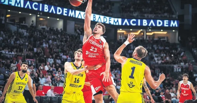 12 dev adam güle oynaya finalde