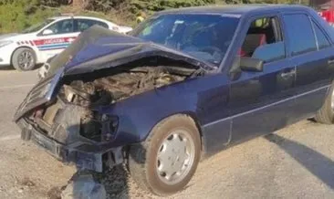 Isparta'da otomobil patpatla çarpıştı: 2 ölü, 8 yaralı #isparta
