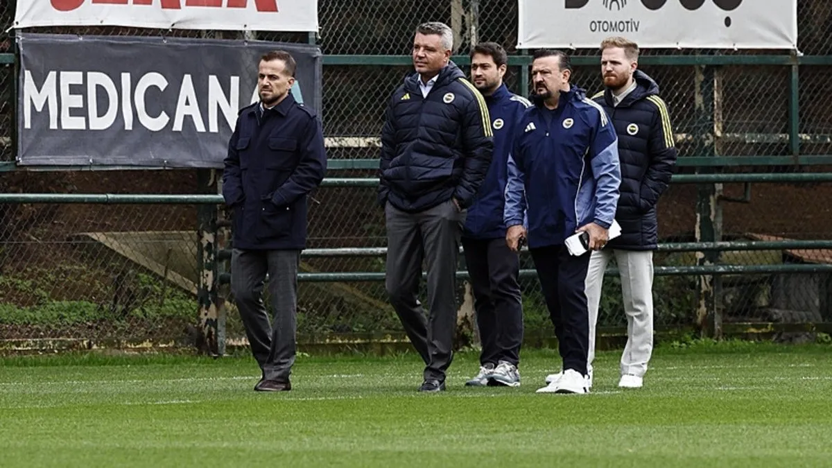 Fenerbahçe, yeni orta sahasını Almanya’da buldu! Devin Özek görüşmeye gitti… – Galeri Fenerbahçe, yeni orta sahasını Almanya’da buldu! Devin Özek görüşmeye gitti… – Galeri