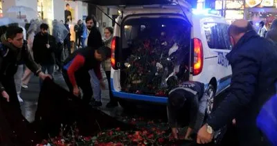 İstiklal Caddesindeki çiçeklerle donatılan platform ve Türk bayrakları kaldırıldı