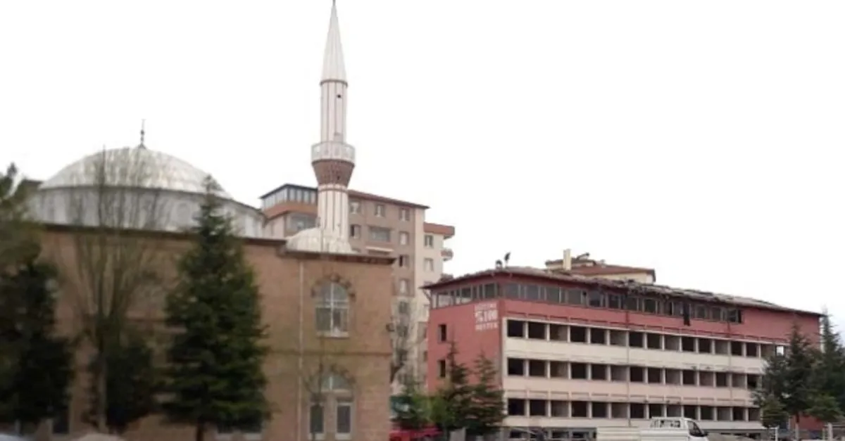 Izmir Muftulugunden Cami Hoparlorunden Muzik Yayini Iddiasina Yalanlama Son Dakika Haberler