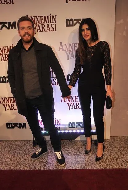 Yakışıklı oyuncu sosyetik güzelden geçen ay ayrılmıştı!