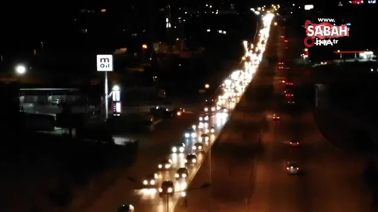 Tatilciler erken dönüşe geçti: 43 ilin geçiş güzergahında trafik yoğunluğu | Video